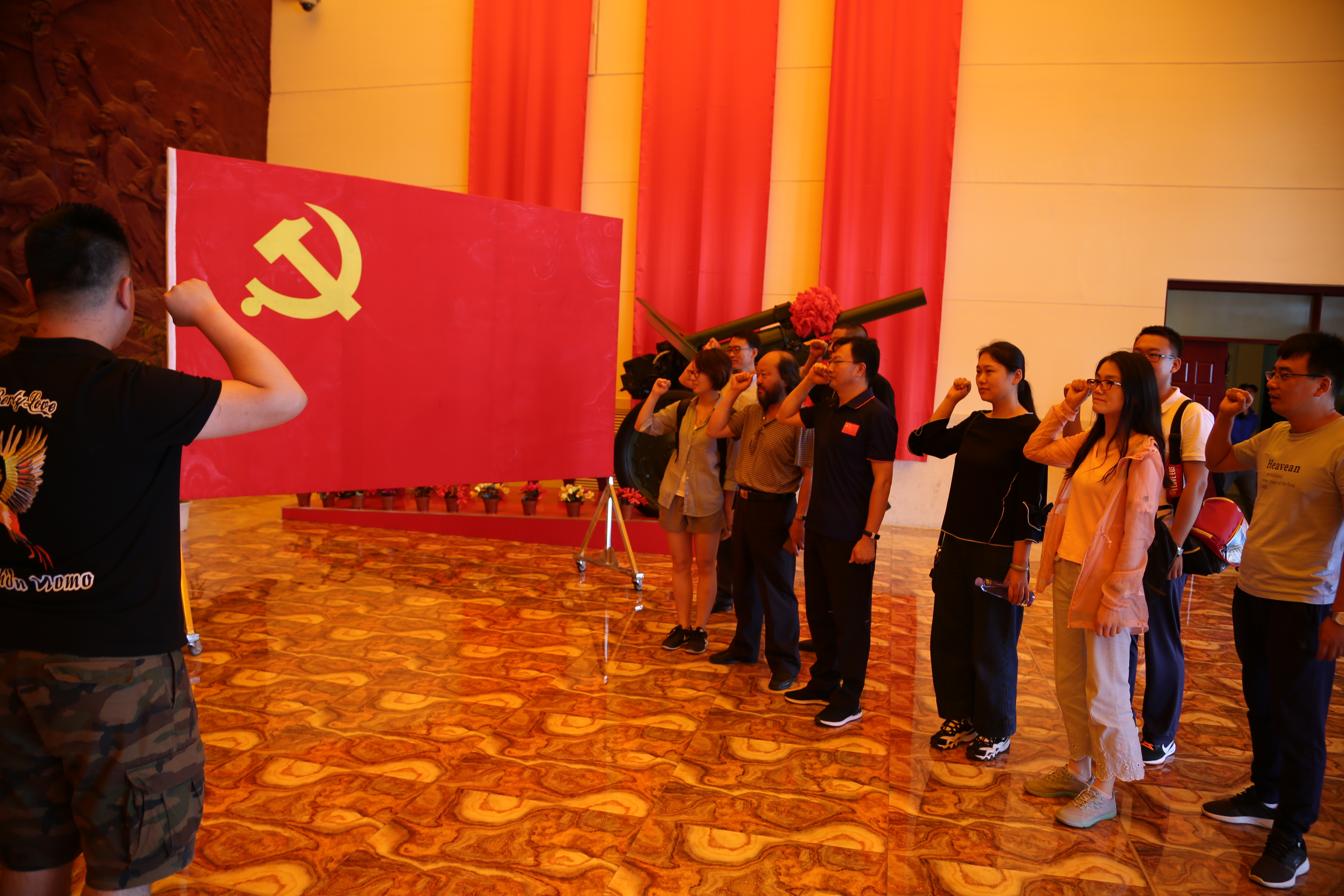 人事处党支部与宣传部党支部赴...